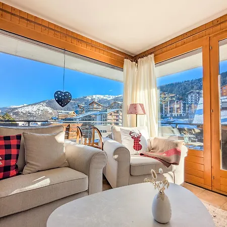 Center Of ! 2 With Balcony *