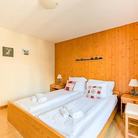 Center Of ! 2 With Balcony