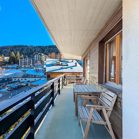 Apartment Center Of ! 3 With Balcony