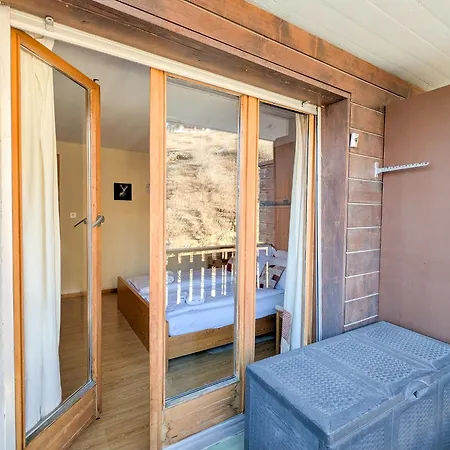 Apartment Center Of ! 3 With Balcony *