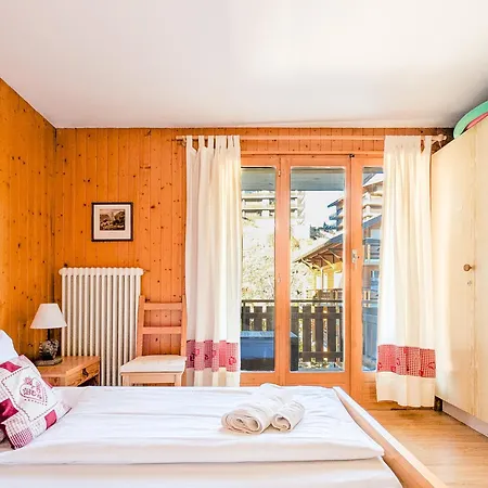 Center Of ! 2 With Balcony ナンダ